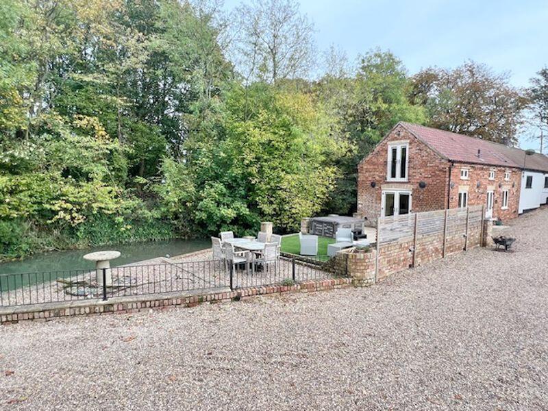 Elevated view of the plot