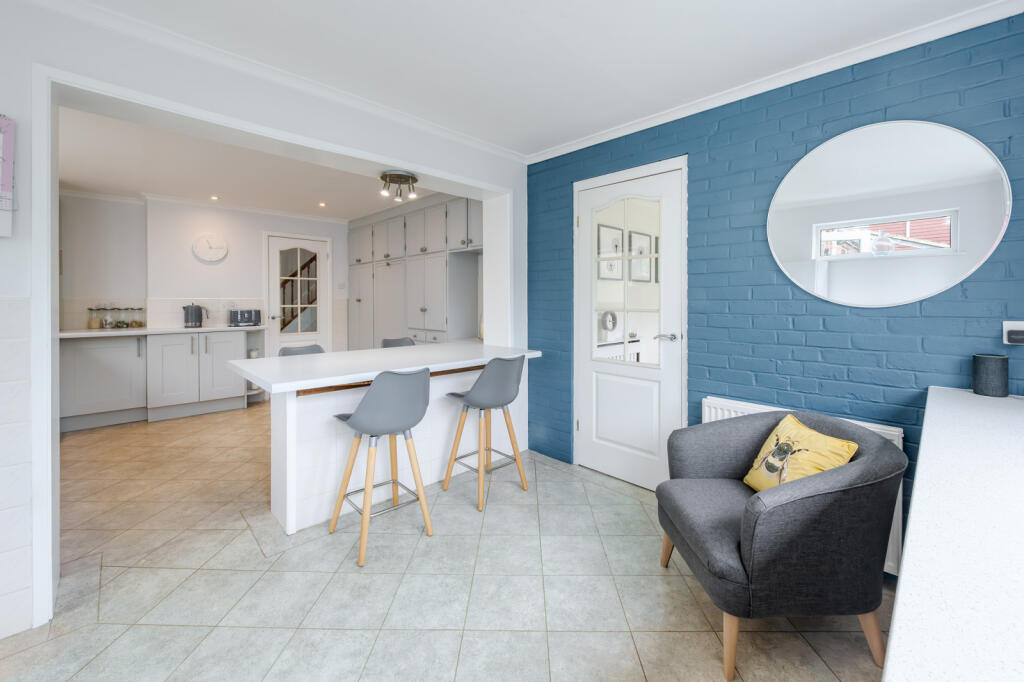 Kitchen/Breakfast Room