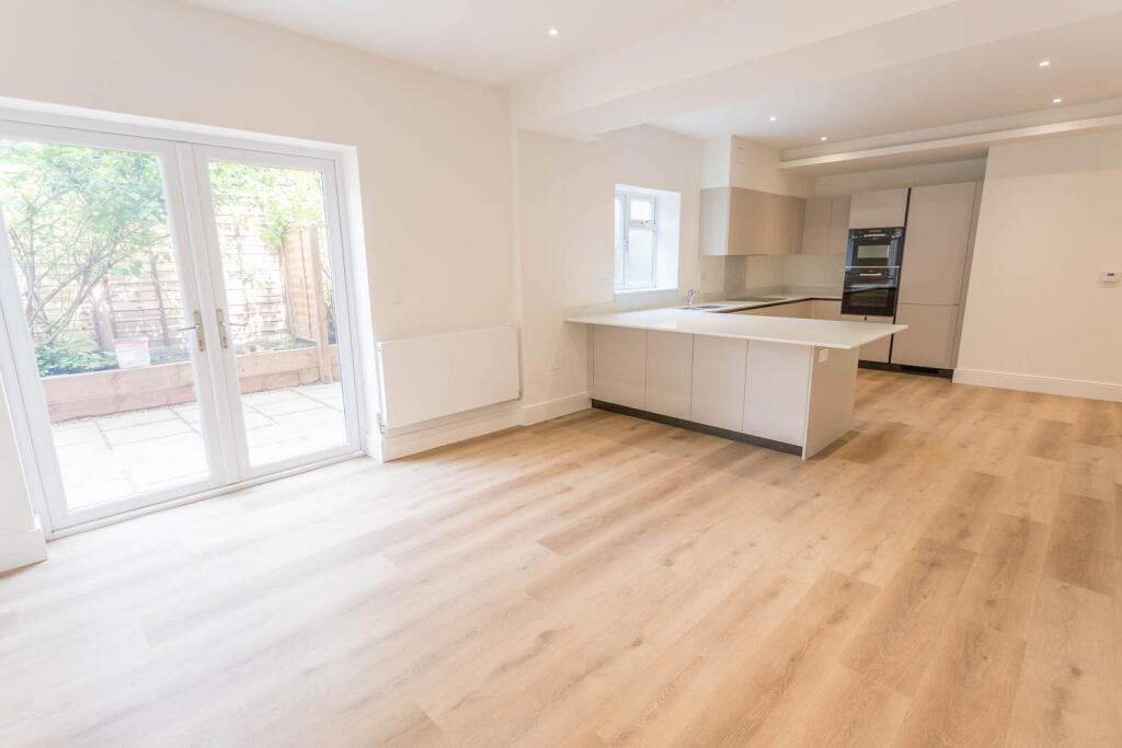 Kitchen/Diner/Living Area