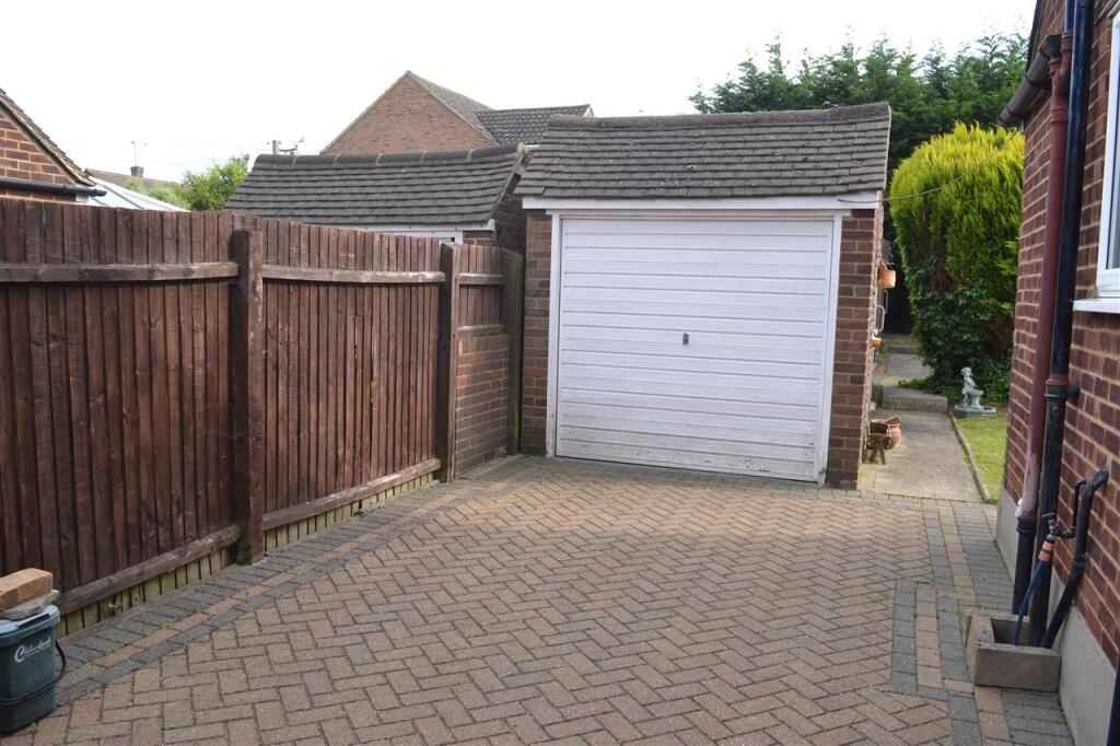 DETACHED GARAGE