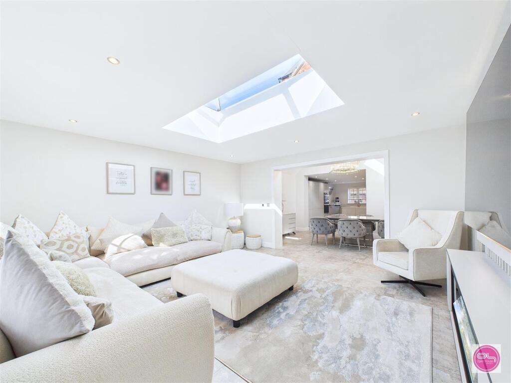 Cranfield Avenue, Church Gresley (11).jpg