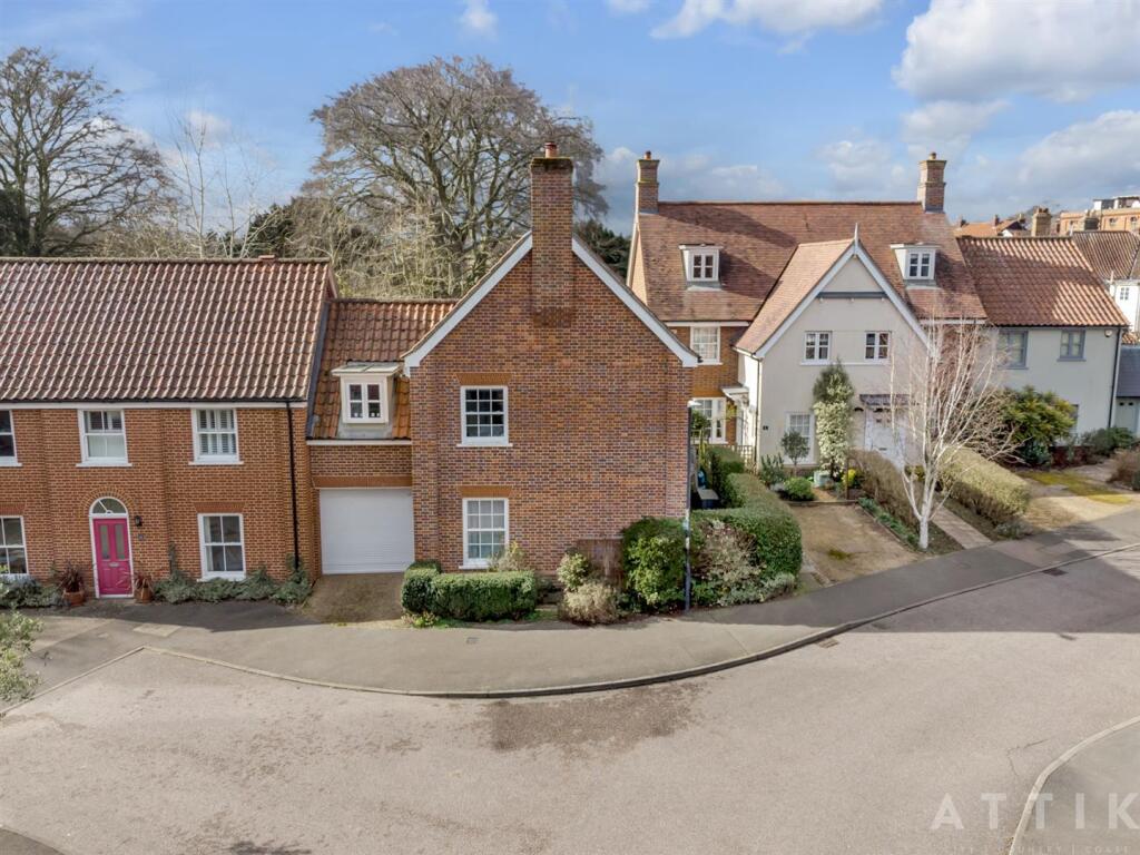 8 Blyth Mews, Halesworth, IP19 8FB (1).jpg