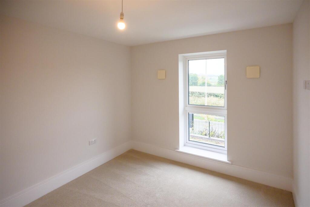 Spitfire 076 Plot 61.jpg