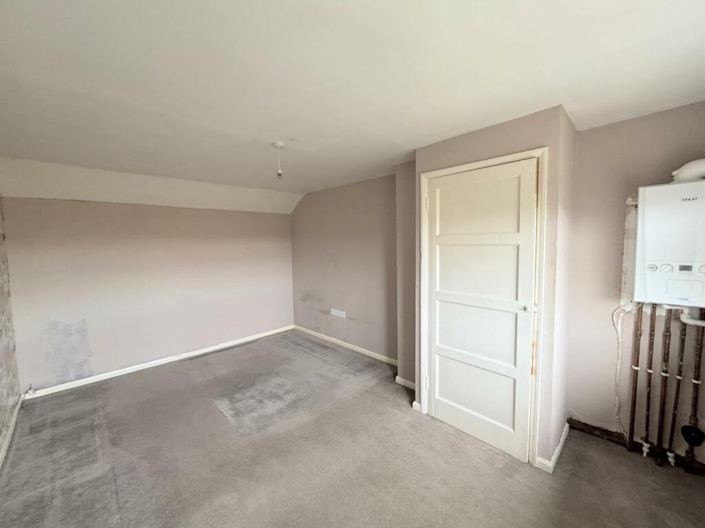 BEDROOM 1 (REAR)