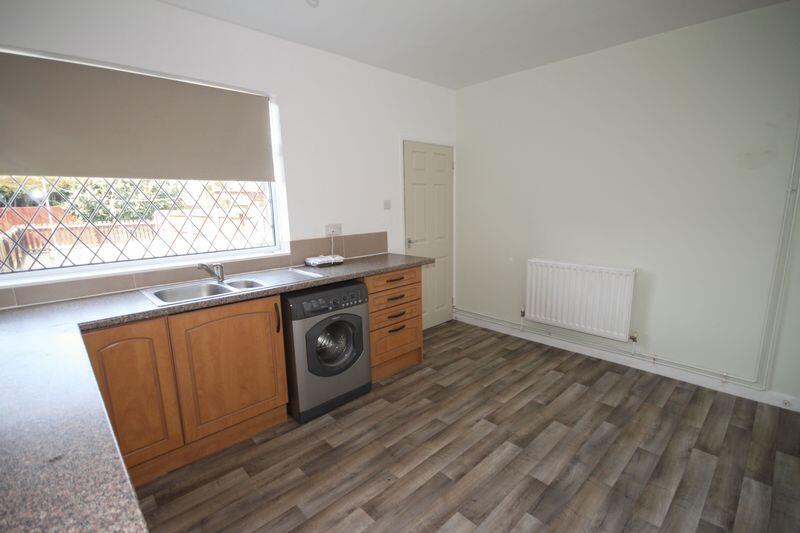 Kitchen Alternative view 