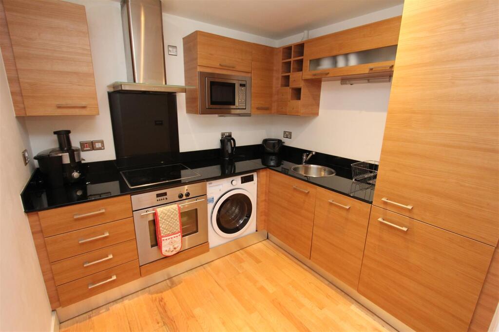 Kitchen.JPG