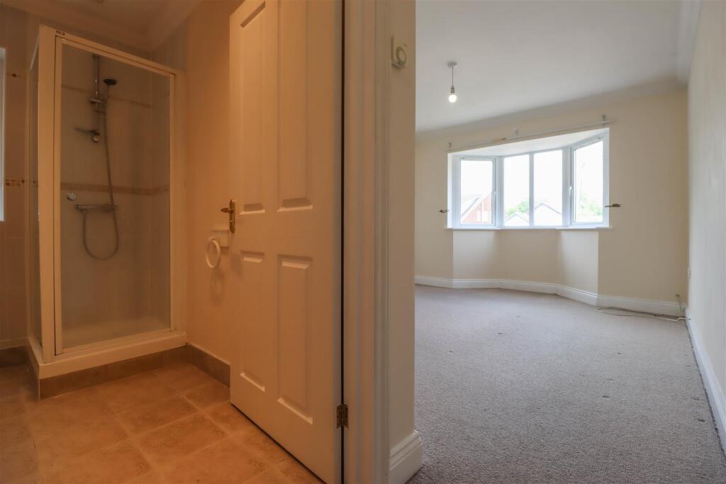 4 LITTLE OAK MEWS 2025-11.jpg