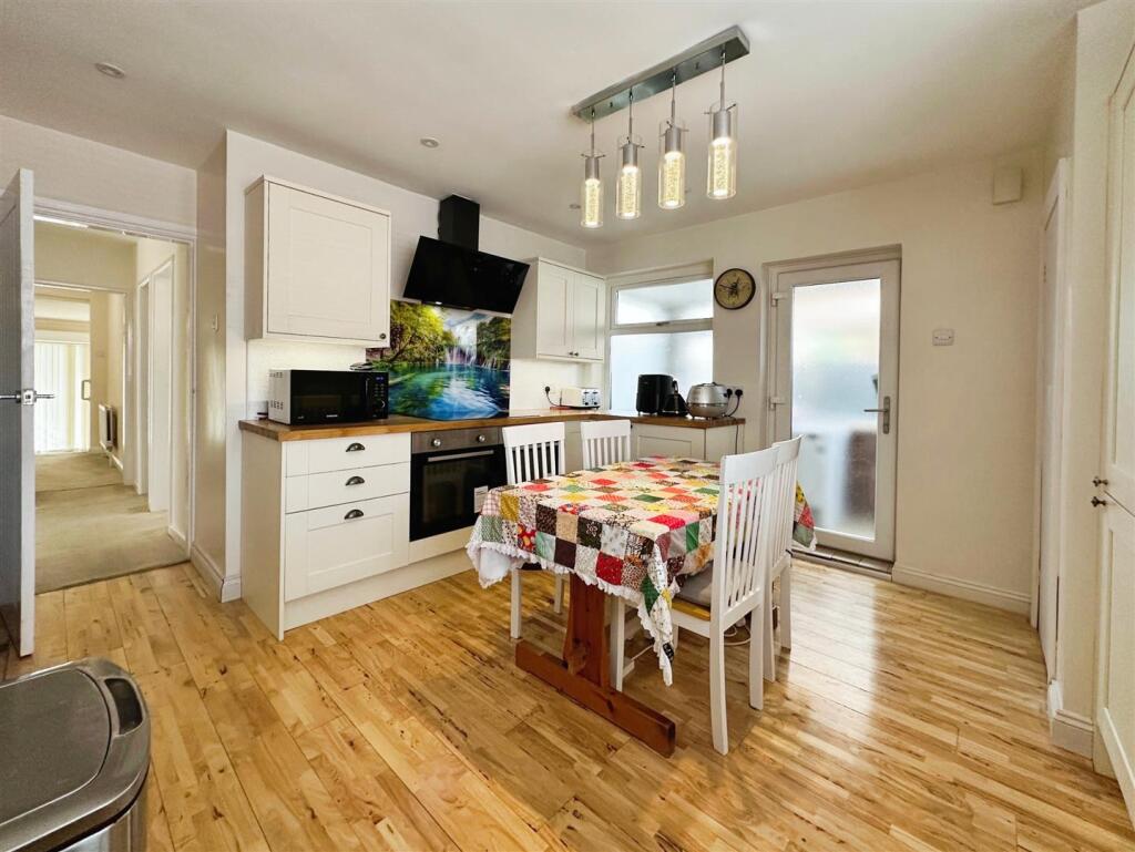 71074a7c-image_picker_B30895F0-EA0F-4B87-9C45-F434