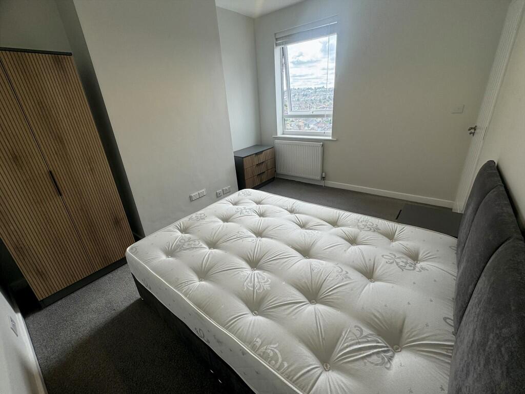 Room 4 @ £750pcm