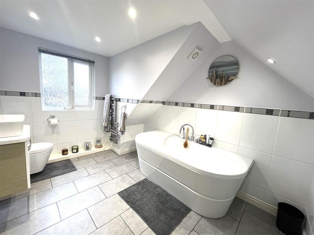 image3THORN CLOSE LOFT BATH 2.jpeg
