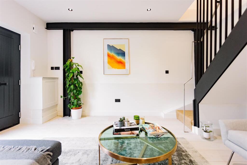 MB_number 17_v2_fonthill mews_04.jpg
