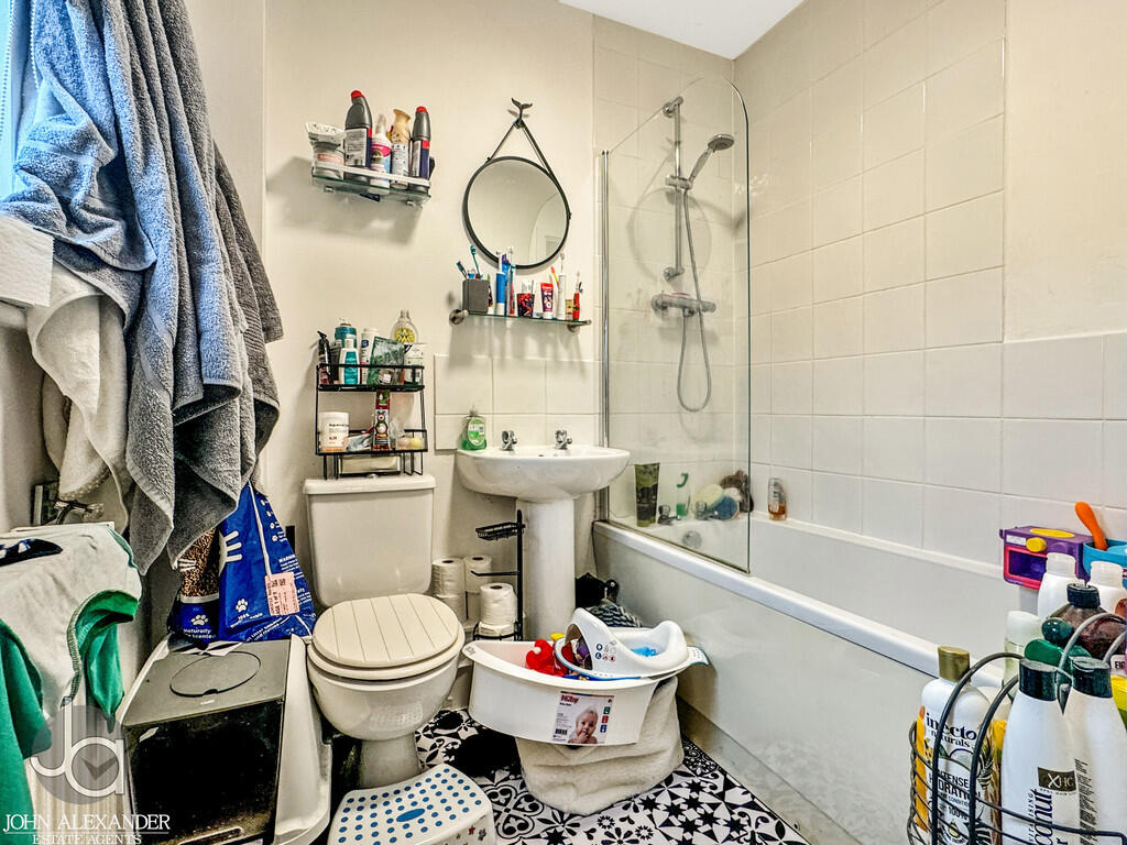 20250211_10355704...