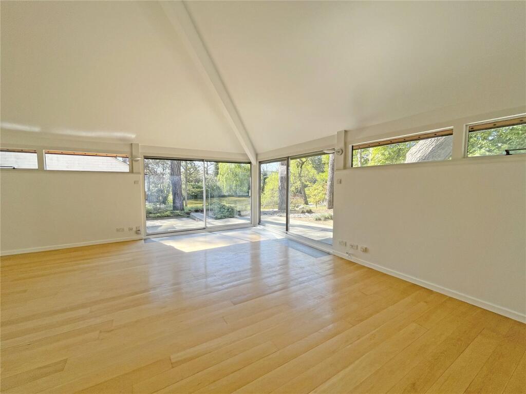 Family Room/Bedroom