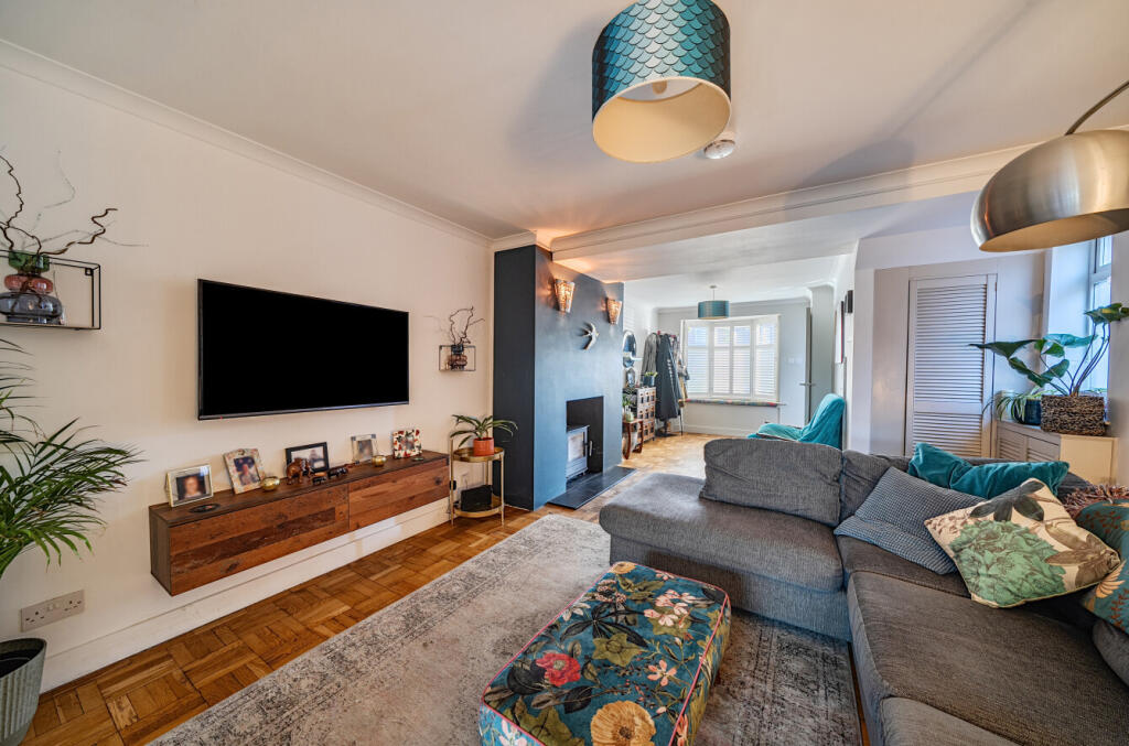 1360772-1-68da50d...