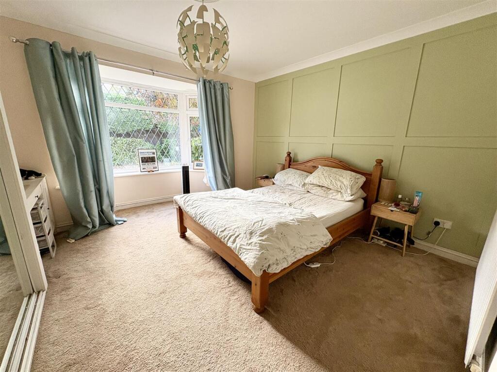 8.bed a.jpg