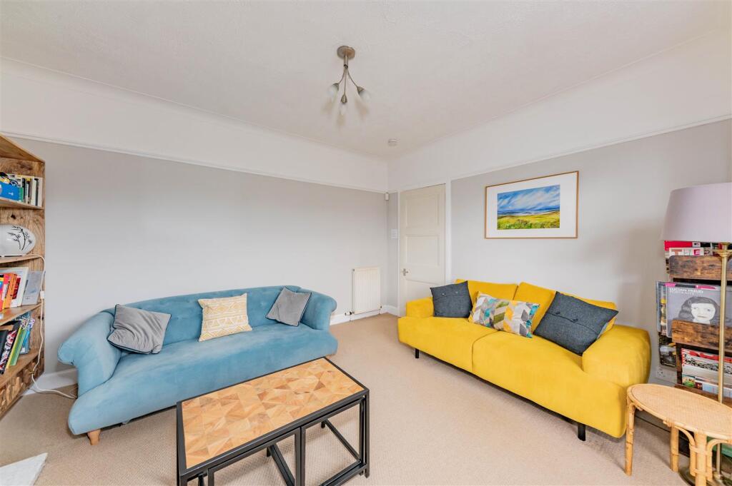 6 Clarence Road Dundee-5.JPG