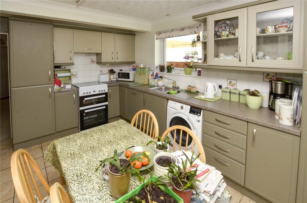 Kitchen/Breakfast Rm