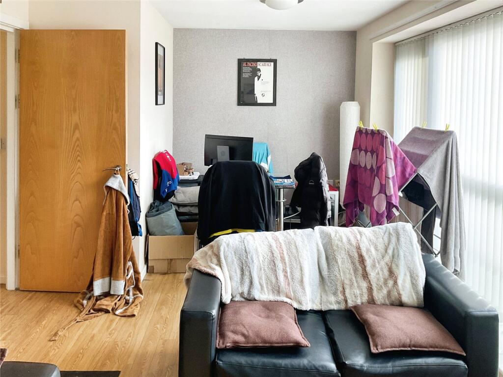 Kitchen/Living Area