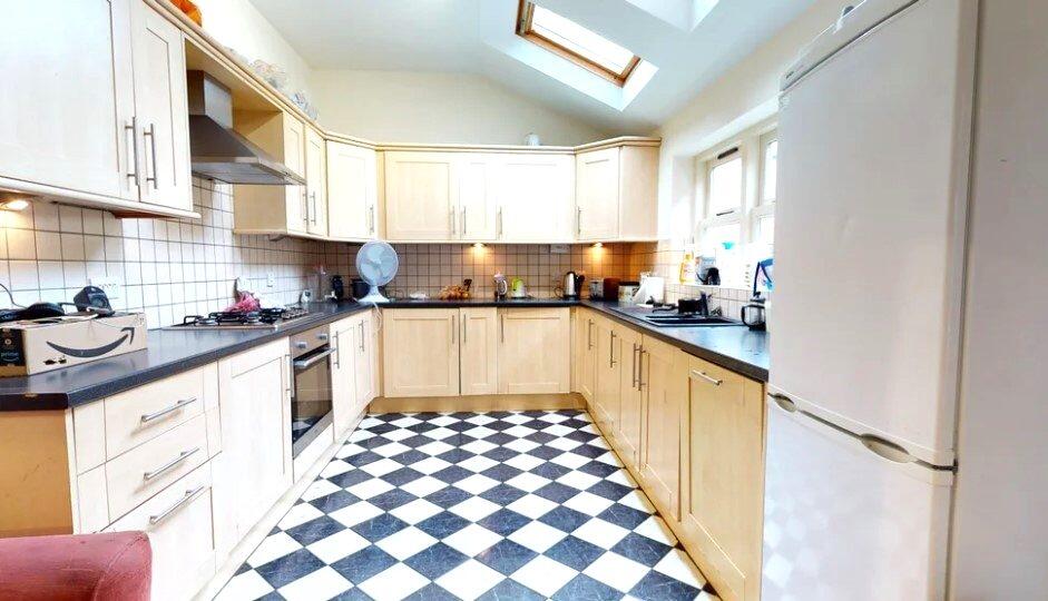 7 Bedroom Terraced House - HMO