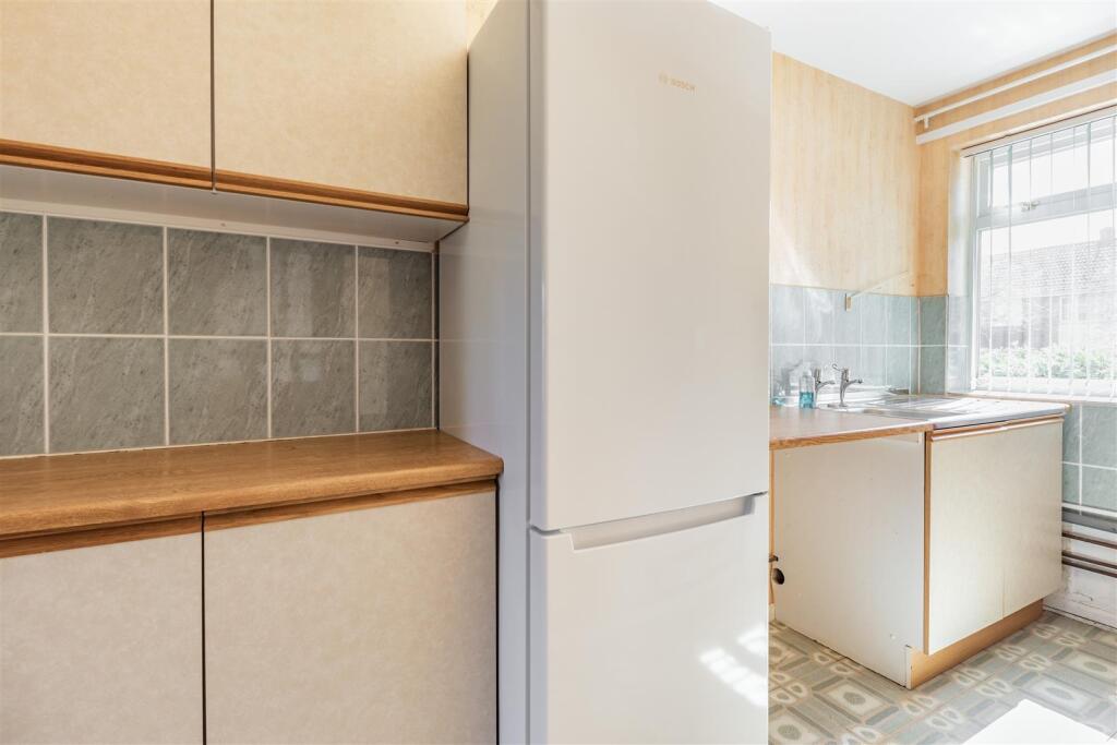 8548986-interior22.j