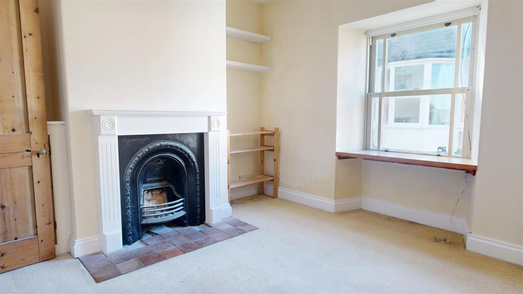 BEDROOM ONE.jpg
