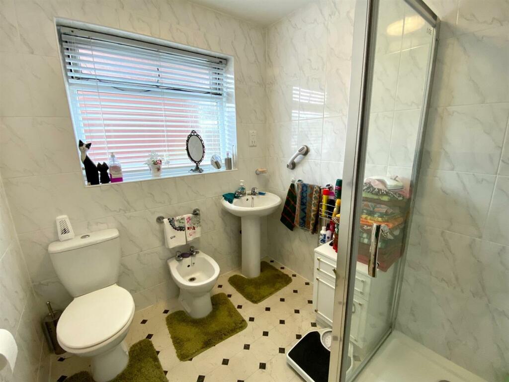 water royd avenue 28 shower.jpg