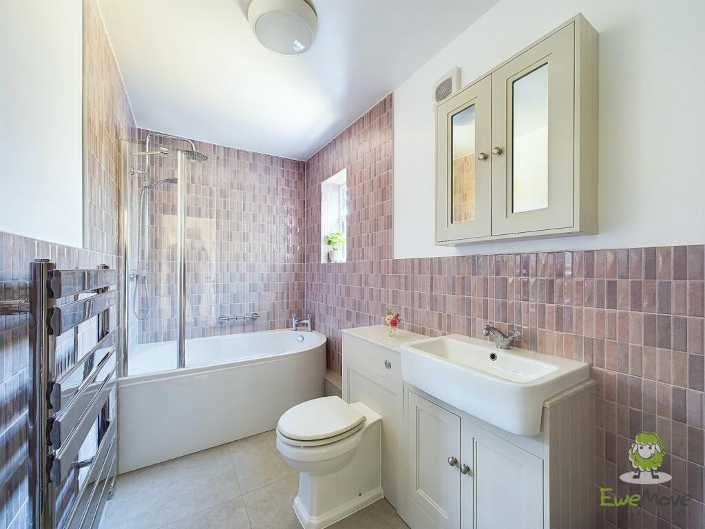 CAM01543G0-PR0097-STILL036