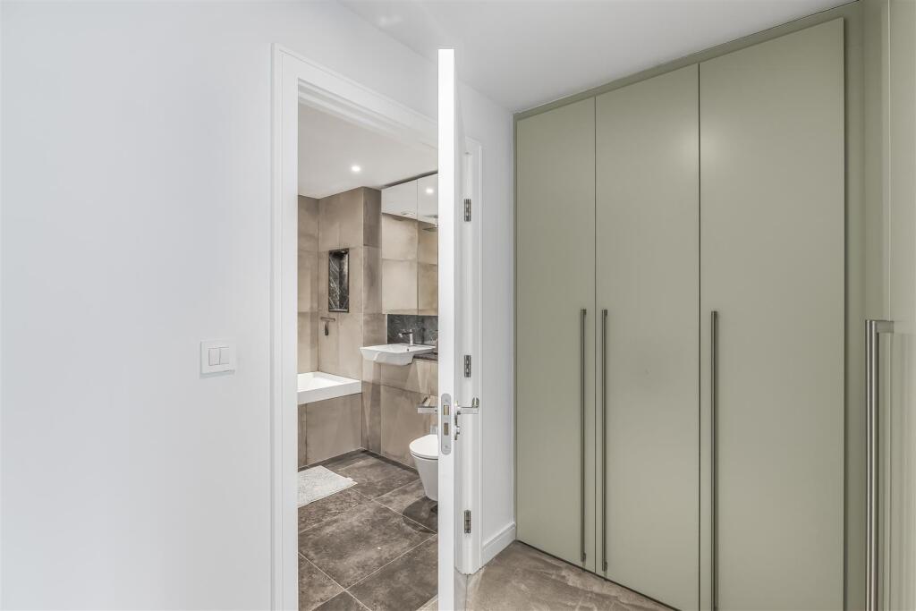Access to Ensuite