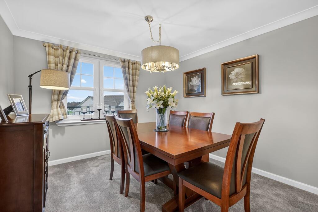 Dining Room / Bedroom 4