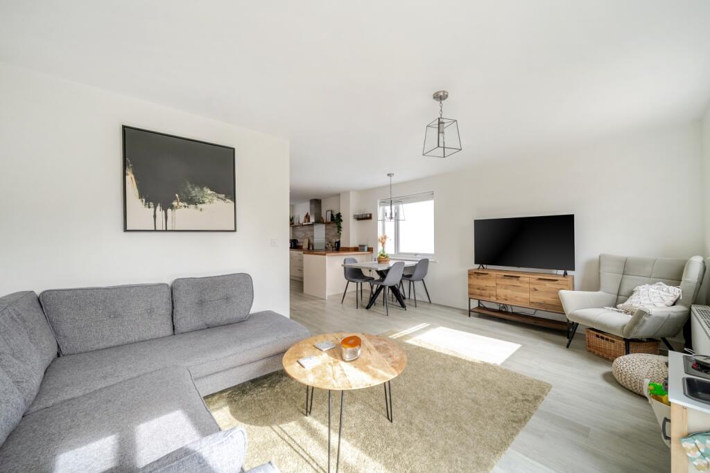 1361370-13-68dd213f938bb