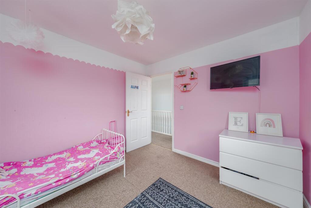 1 Queen Elizabeth Drive-17.jpg