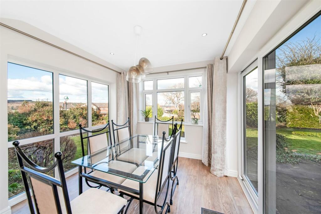 GARDEN ROOM