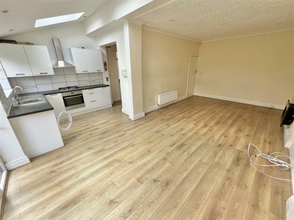 Dining Kitchen .jpg