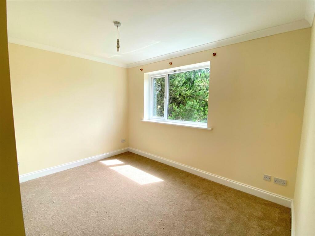 10 Pebble Court Bedroom 2