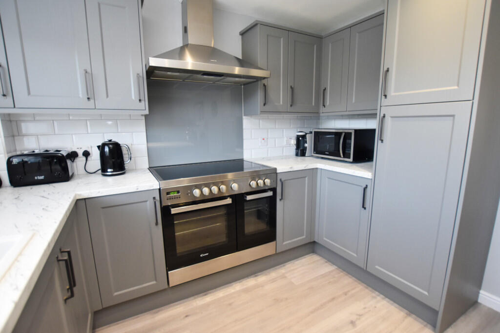 Kitchen Area 1