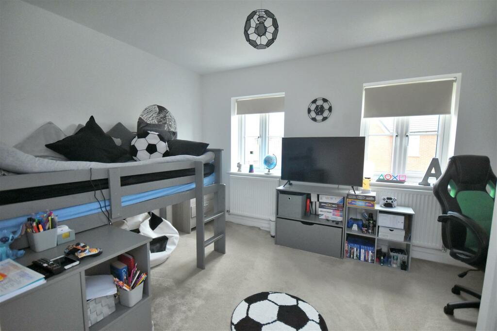 Bed 4].jpg