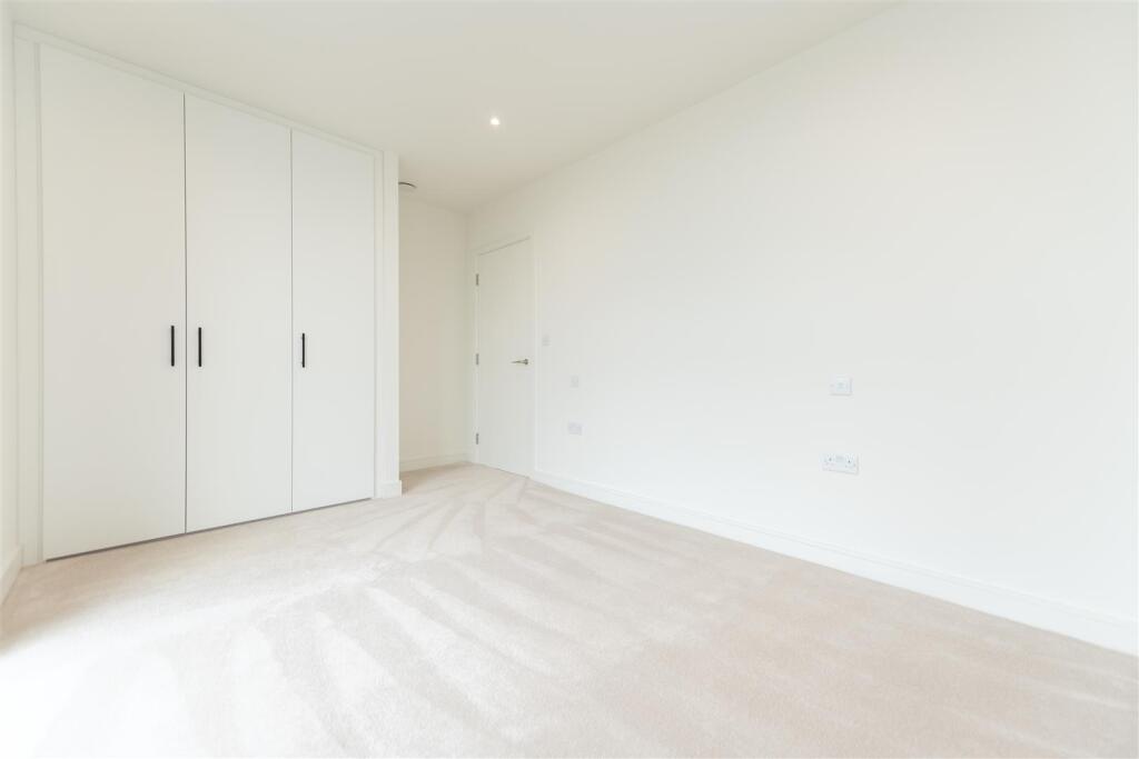 Bedroom   .jpg