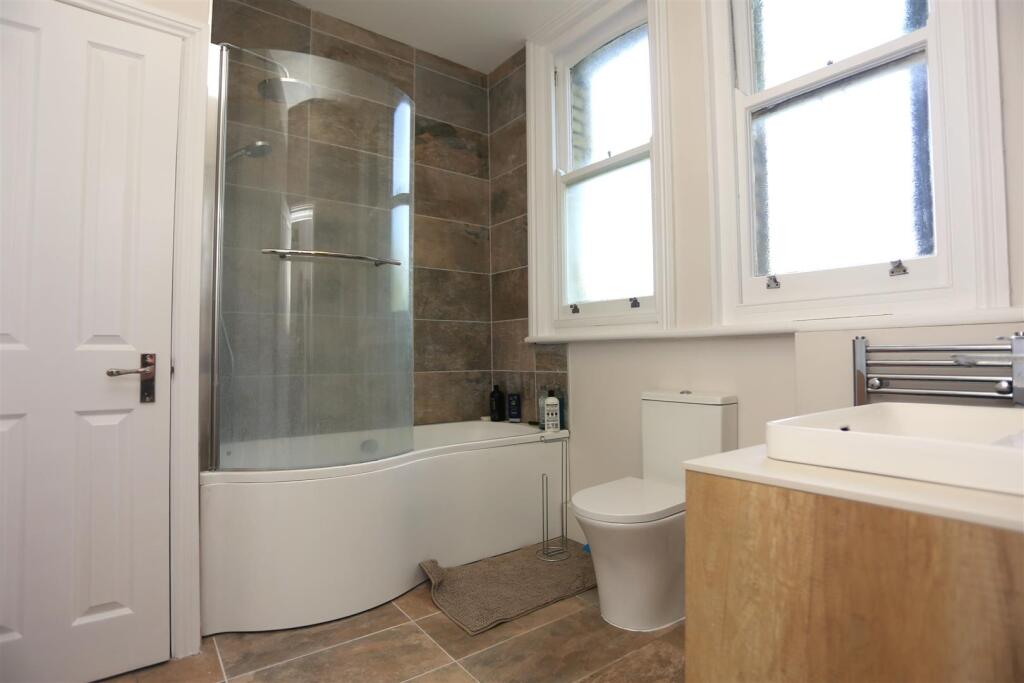 11a, 65 The Drive (10).JPG