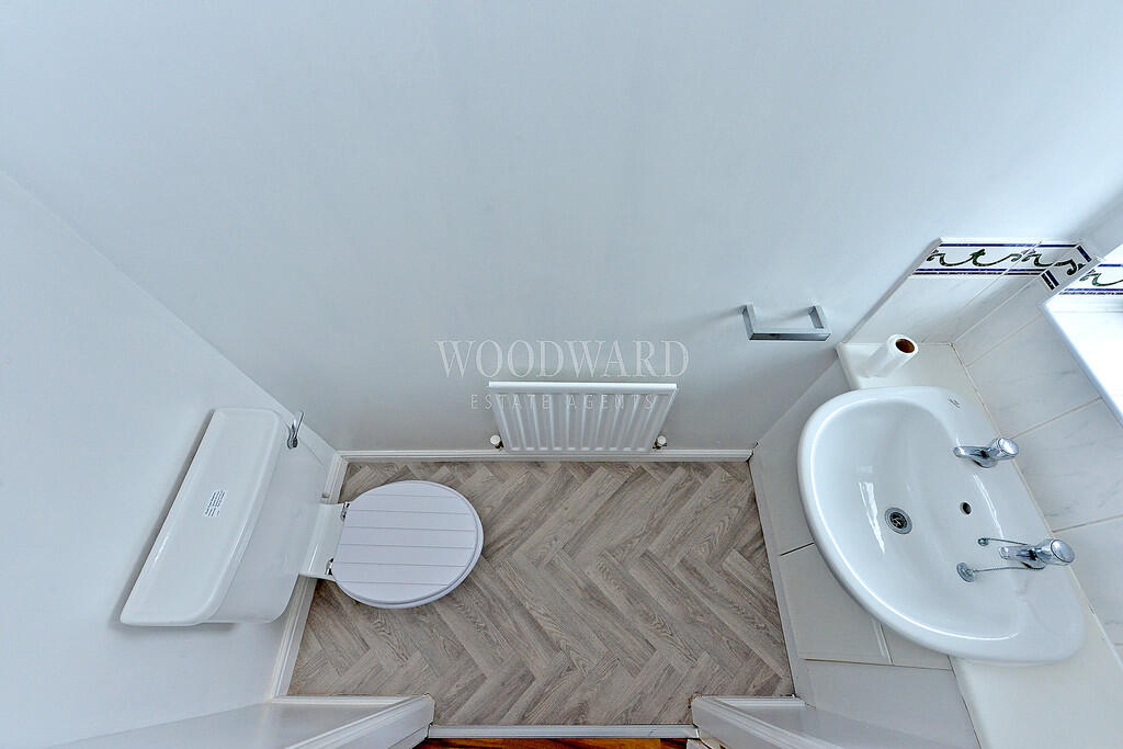 Cloakroom/WC