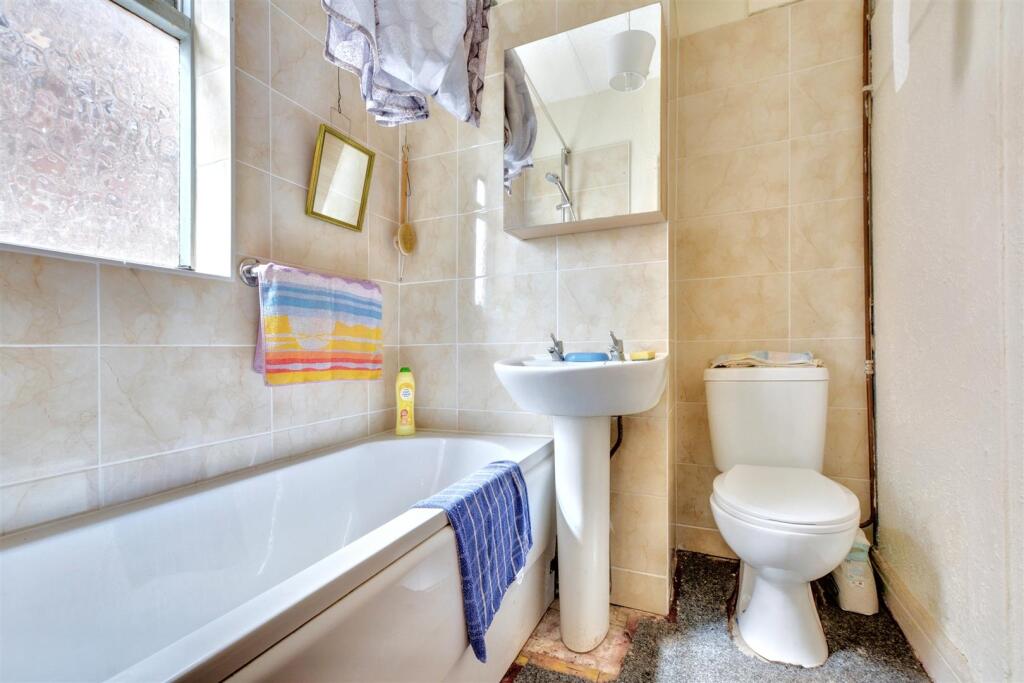 Bathroom.jpeg