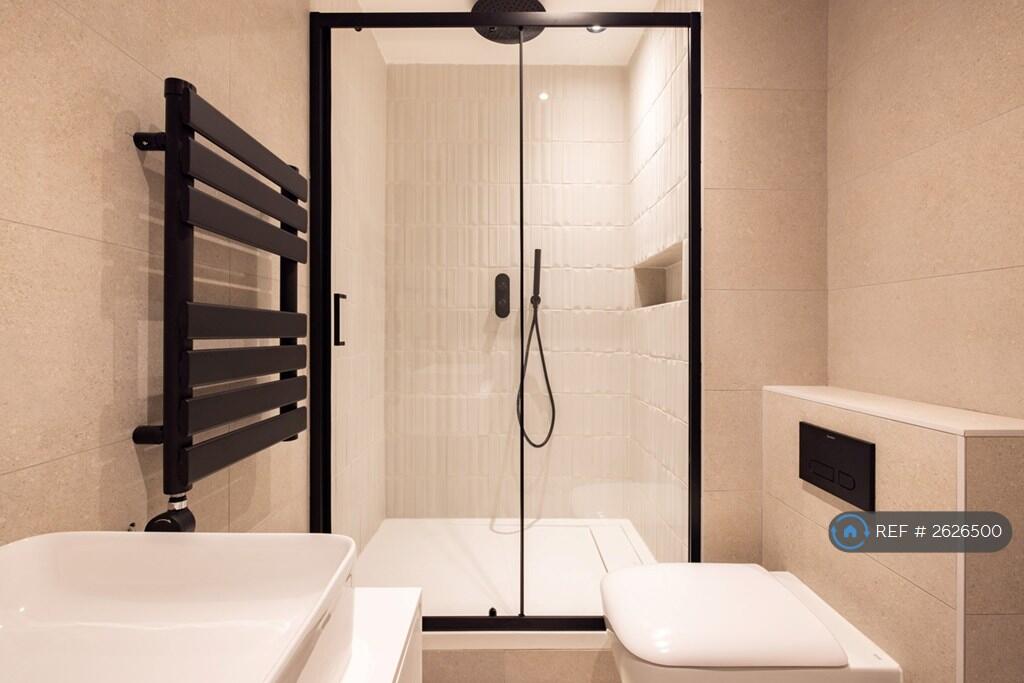 Bathroom - Walk-In And Rainfall Shower