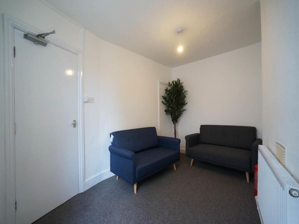 Living Room.JPG