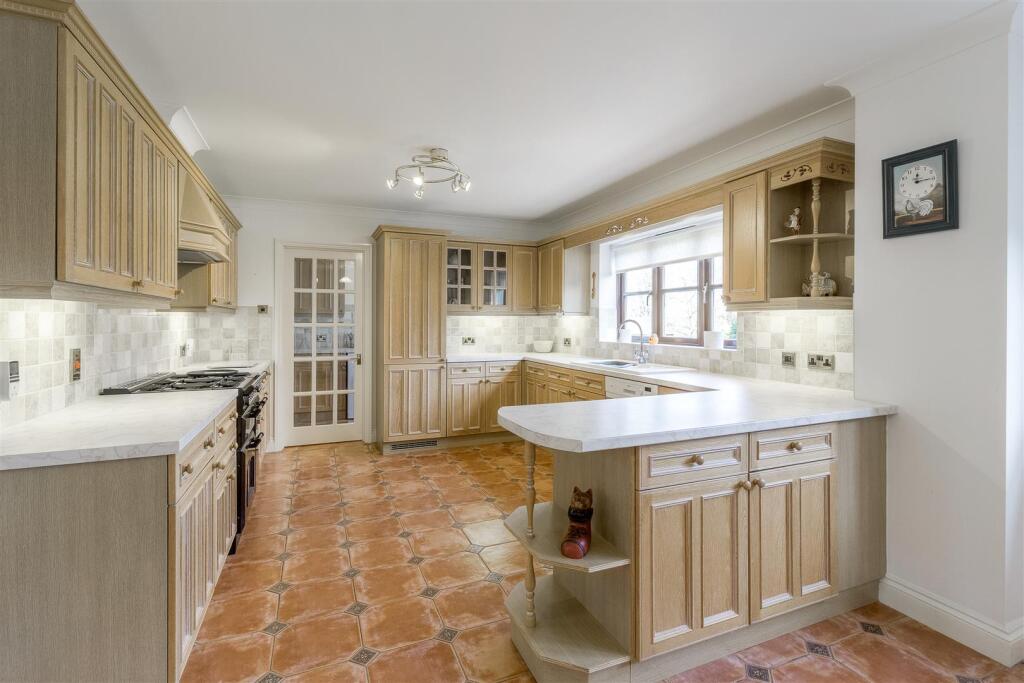 Kitchen/Breakfast Room