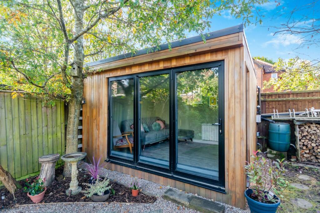 Garden Home Office