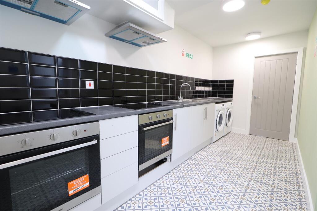 Communal Kitchen