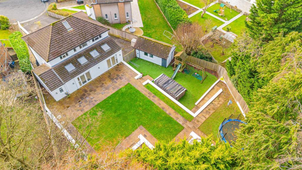 Bronwydd Close Drone-6.jpg