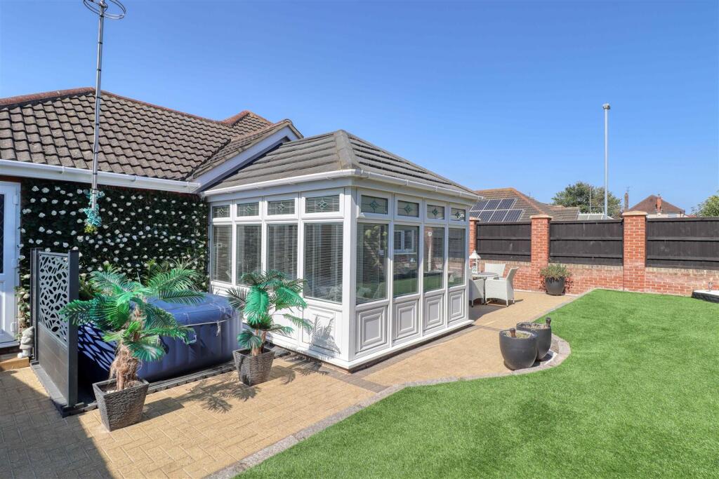 garden 2.jpg