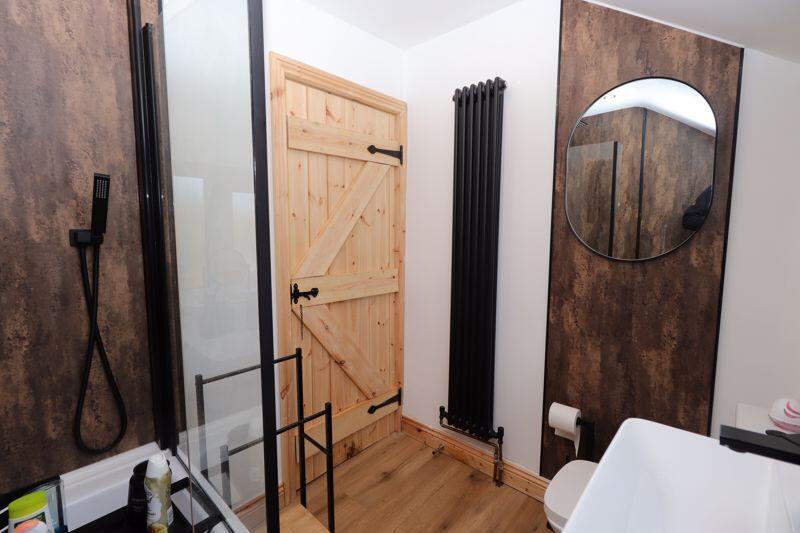 First Floor Family Bathroom 