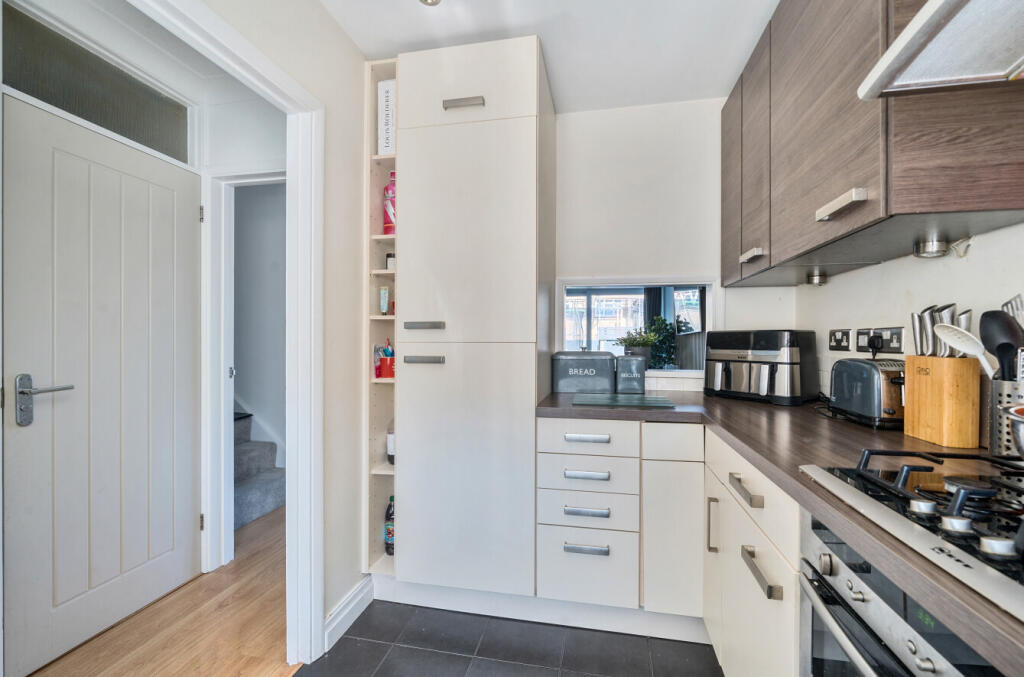 14-68245ac7bbe83-...