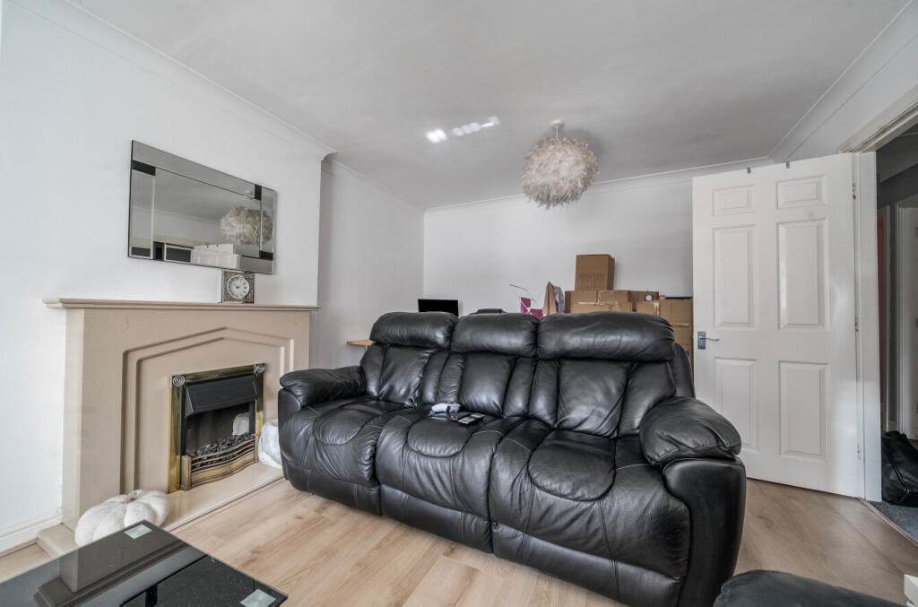 1354966-5-68cd54b...